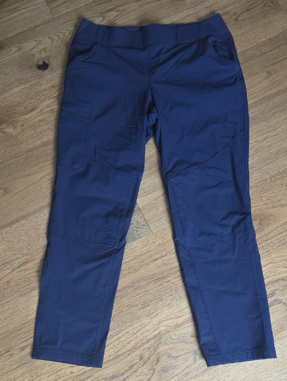 NWOT DULUTH Navy Active Stretch Pants